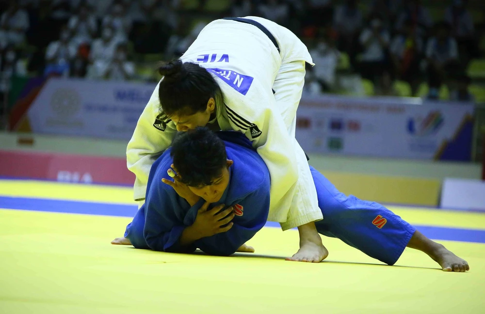 Một pha địa chiến trong thi đấu Judo nữ tại SEA Games